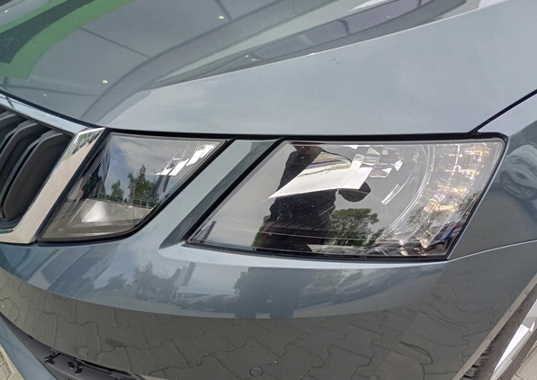 Skoda Octavia cena 57900 przebieg: 131271, rok produkcji 2019 z Ustroń małe 466